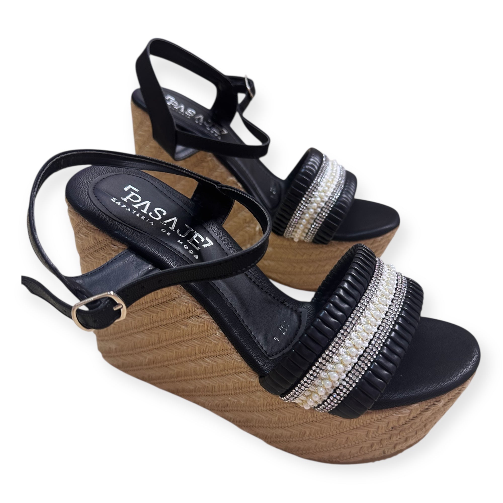 LOLA PERLAS NEGRO