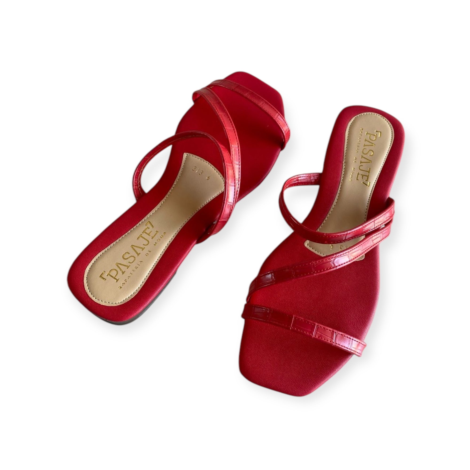 STRAPPY SANDAL ROJO