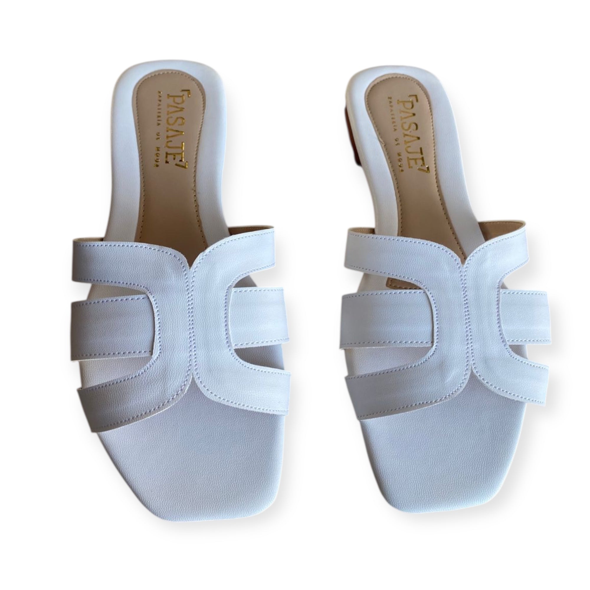 TRIBUTE SANDAL BLANCO