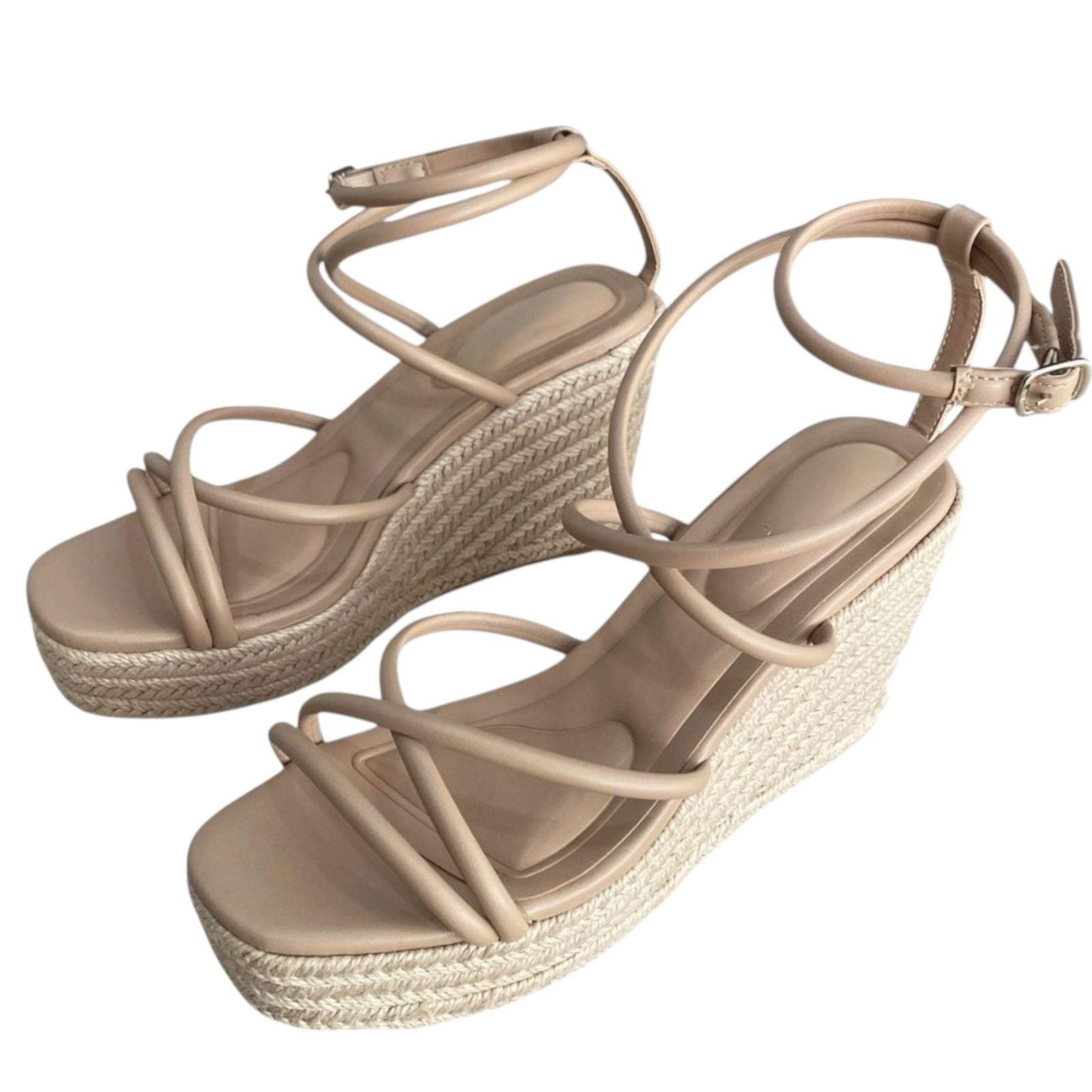 LIZ STRAPPY NUDE