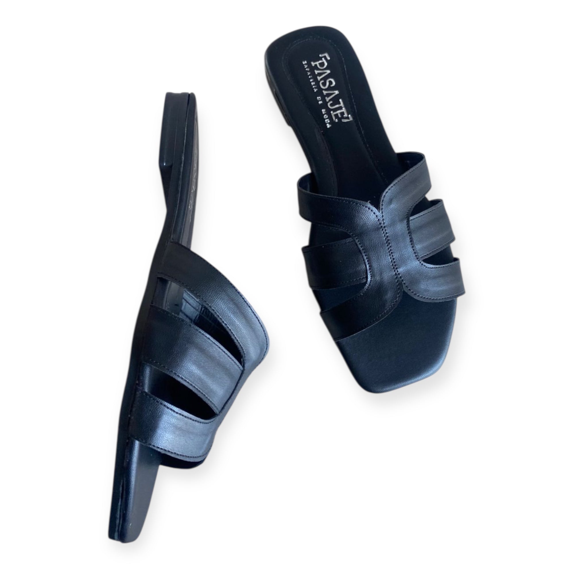 TRIBUTE SANDAL NEGRO